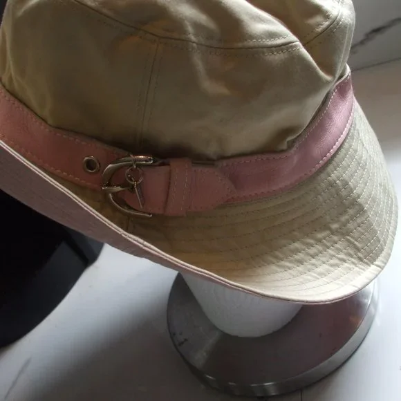 Coach Bucket Hat - Picture 4 of 4